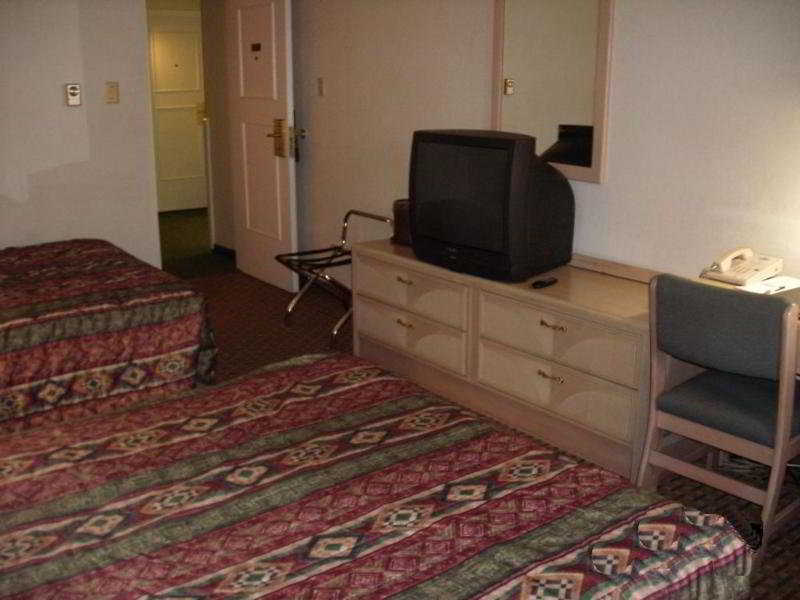 BA Hotel Red Deer Buitenkant foto
