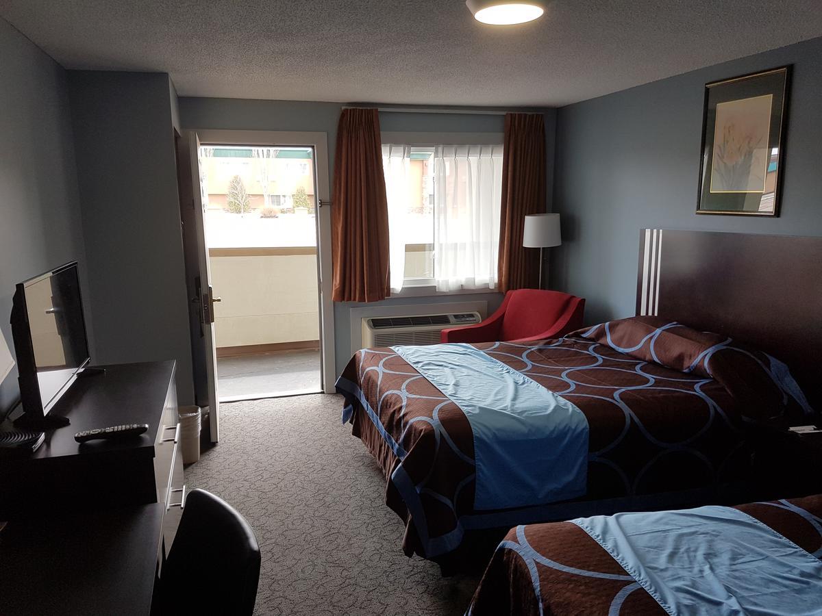 BA Hotel Red Deer Buitenkant foto