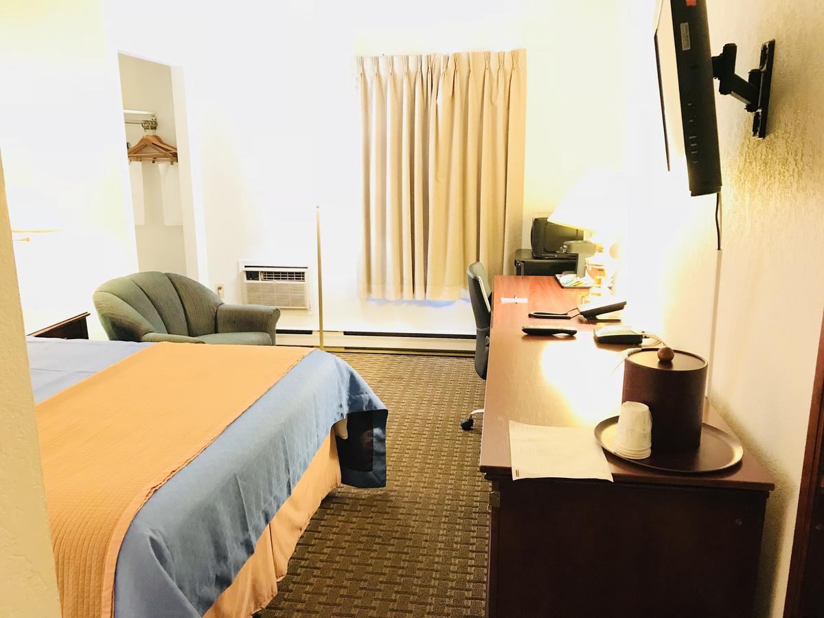 BA Hotel Red Deer Buitenkant foto