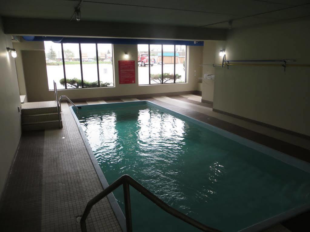 BA Hotel Red Deer Buitenkant foto